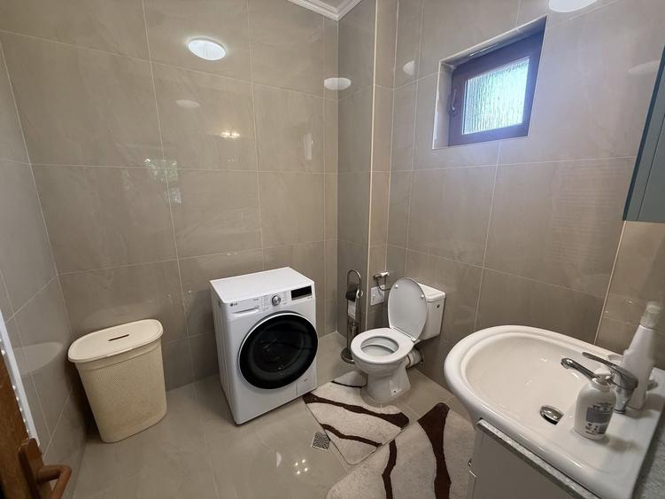 De închiriat apartament 3 camere 85 mp + terasa etaj 1