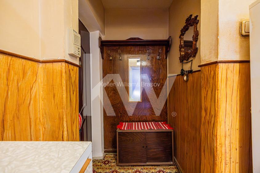 Vânzare apartament cu 2 camere, semidecomandat, strada Avram Iancu - 15