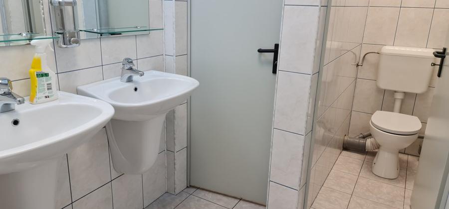 Spatiu parter multifunctional, cabinet medical, amenajat, ultracentral, 75mp.