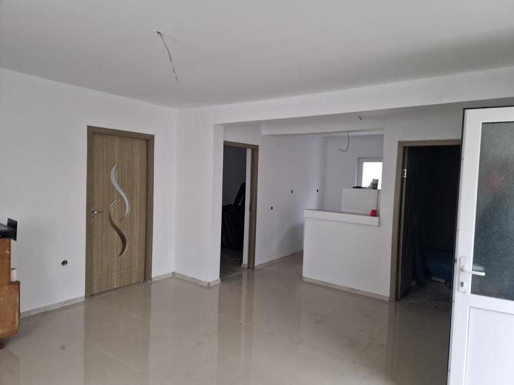 Agenție imobiliară vindem casă la sol în Năvodari