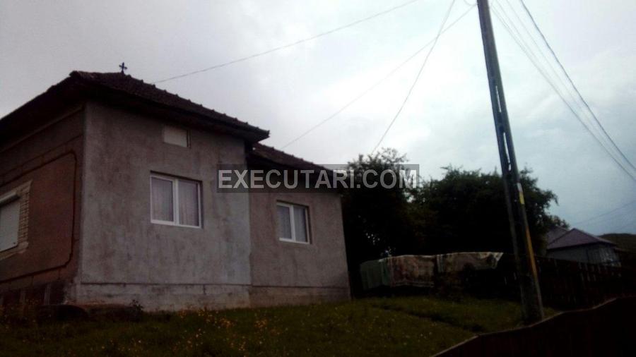 Casa P+M - 250 m² + Teren- 2.520 m², Sat. Valea Poienii - Livezile