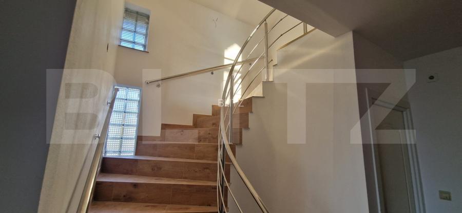 Vila D+P+M, 149.10 mp utili, 393 mp teren, zona Lapus - 9