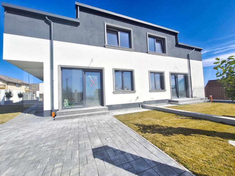 Duplex cu garaj, 156 mp Dâmbul Rotund