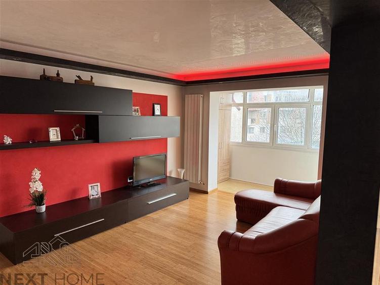 APARTAMENT 2 CAMERE , 2 STEJARI