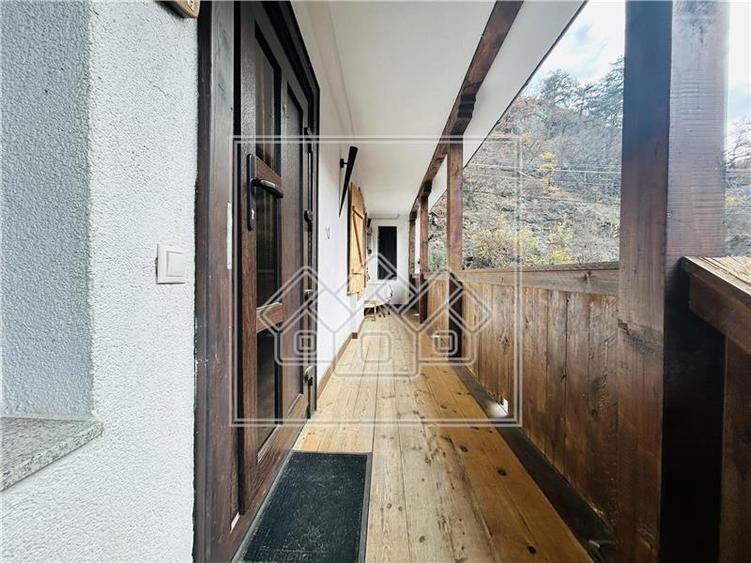 Casa moderna, mobilata si utilata, teren de 309 mp - Cisnadioara
