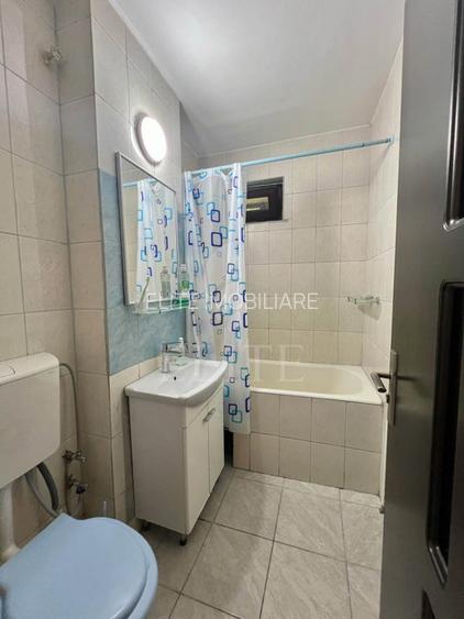 Apartament 3 camere în zona DIANA