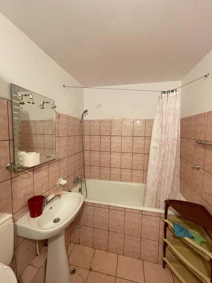 Apartament de 4 camere, 80 mp, parter, zona paltinisului