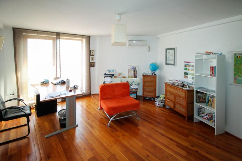 Pipera: Vila individuala cu 10 camere si teren de 600mp!