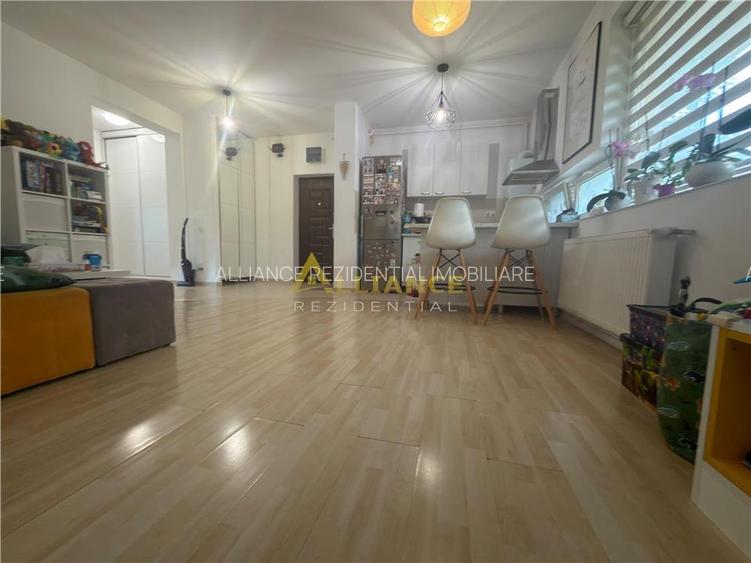 Apartament 2 Camere de Vanzare | Aurel Persu | Loc de Parcare Inclus| Sector 4 B - 7