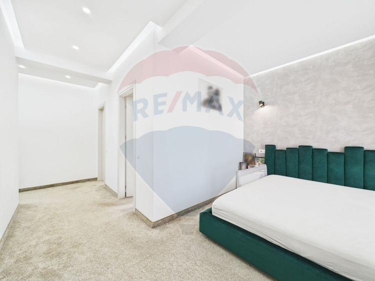 Apartament de vanzare - 3 camere 102mp + Terasa cu foisor 45mp