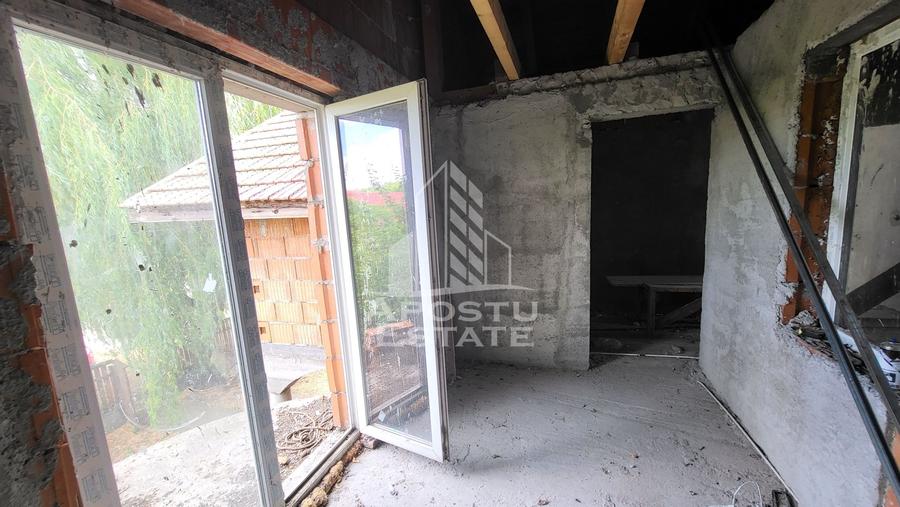 Casa individuala cu 7 camere,si teren de 550 mp,Dudestii Noi
