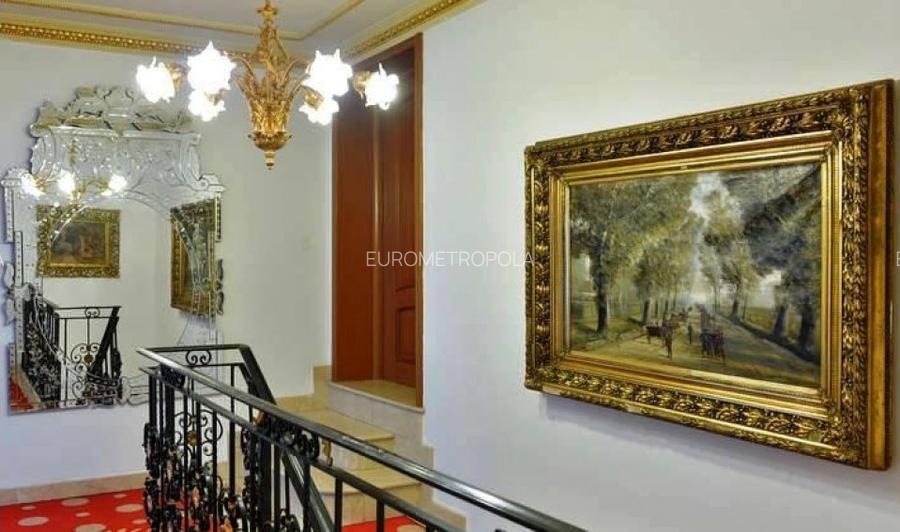 Proprietate impozanta Piata Romana - 6