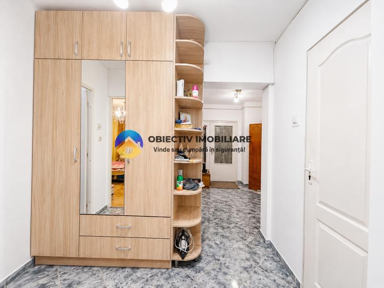Apartament 3 camere 87 MP/2 băi/2 balcoane.