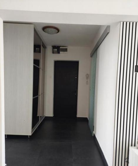 Metrou 1 Decembrie 1918, 3 cam, decom, renovat total, bloc reabilitat