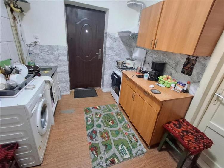 Casa 2 camere 120 mp teren zona Vasile Aaron