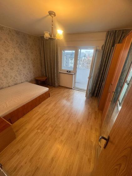 Apartament 3 camere-decomandat-zona Petre Ispirescu