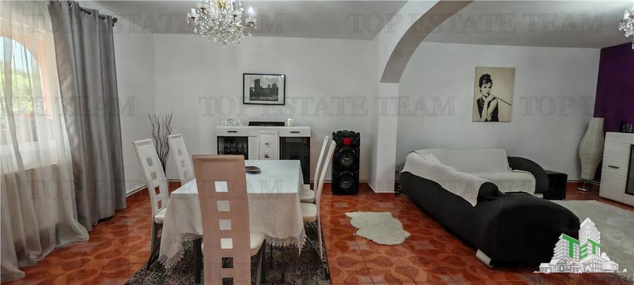 Vila 14+ camere 970mp, teren 1045mp, pt ninim 2 familii, mobilata/utilata, 2 gar