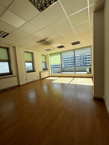 Spațiu birouri 2 încăperi + terasă, 80 mp - Metrou Mihai Bravu