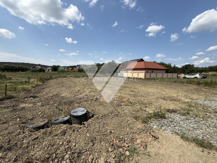 Teren 649 mp, front stradal 24m cu utiliati in Viile Sibiului - 2