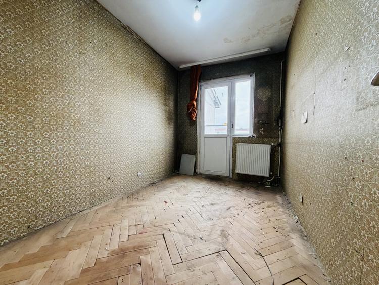 Apartament 3 camere, semidecomandat, 52mp - zona Sagului