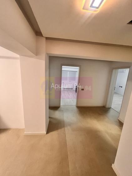 Vanzare apartament 3 camere Decebal, metrou, parking - 7