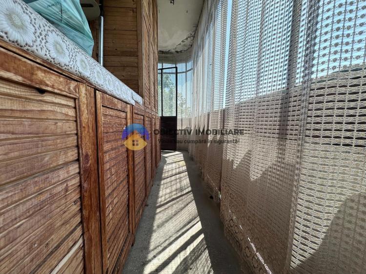 Apartament 3 camere de vânzare - Zona Centrală / 2 băi