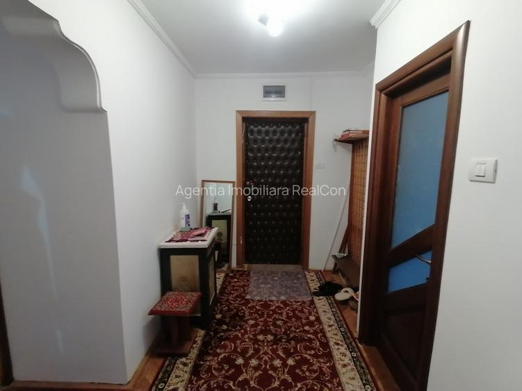 Apartament 2 camere et 1 (ACTIVITATE DE BIROU) zona Biblioteca Judeteana - 6
