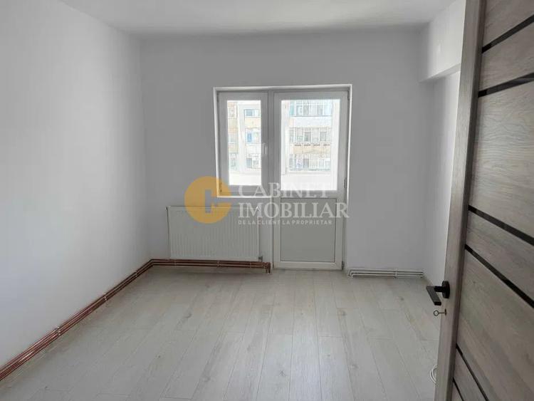 2 Camere Decomandat- Renovat-Etaj intermediar-Dacia/Bicaz