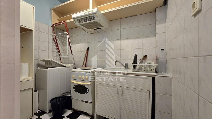Apartament o camera nedecomandat zona Take Ionescu