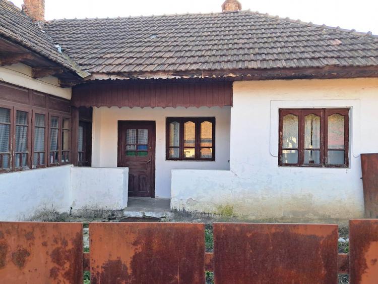 Casă și teren de vânzare Polovragi - Racovița