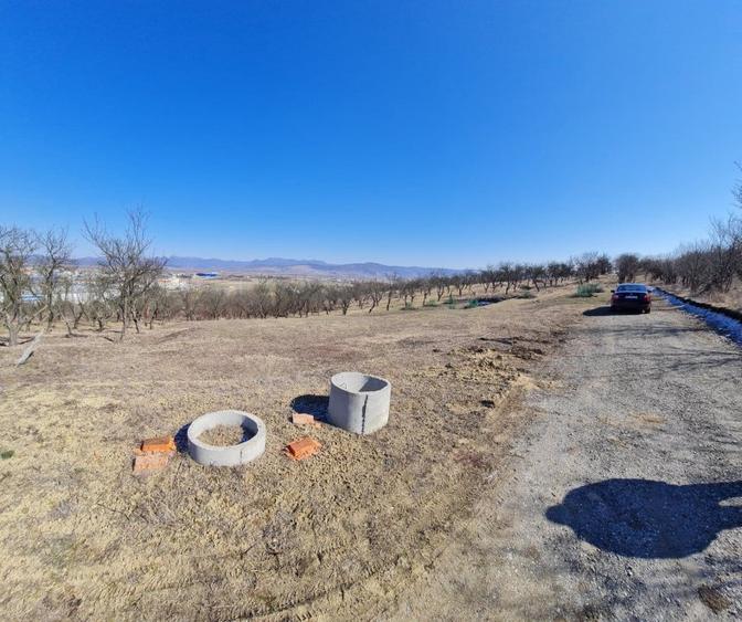 Vand teren intravilan zona 700