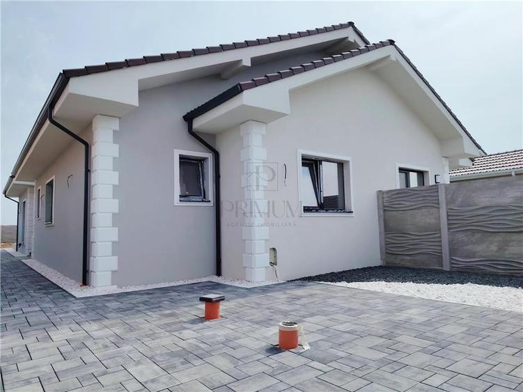 Duplex pe parter - zona linistita - personalizare interioara