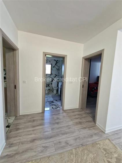 Casa P+M de vanzare Sabareni - 11
