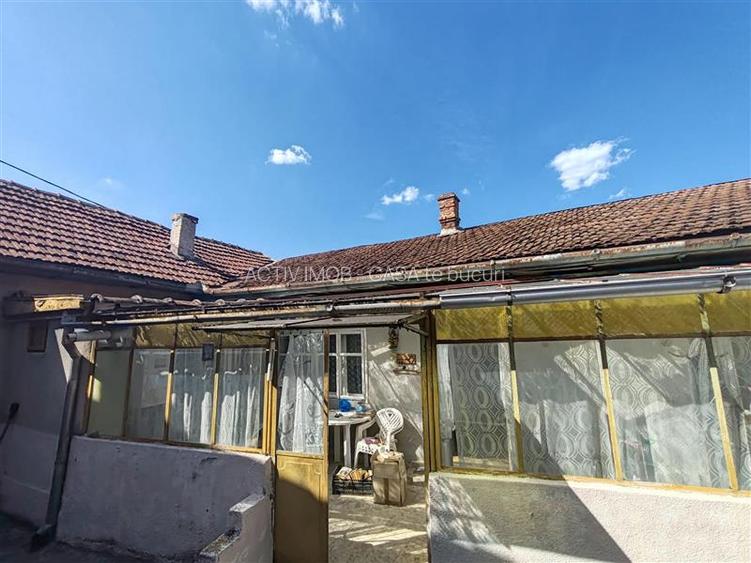 Bocsa Montana, Casa cu pridvor generos, ideala pentru familie extinsa. - 28