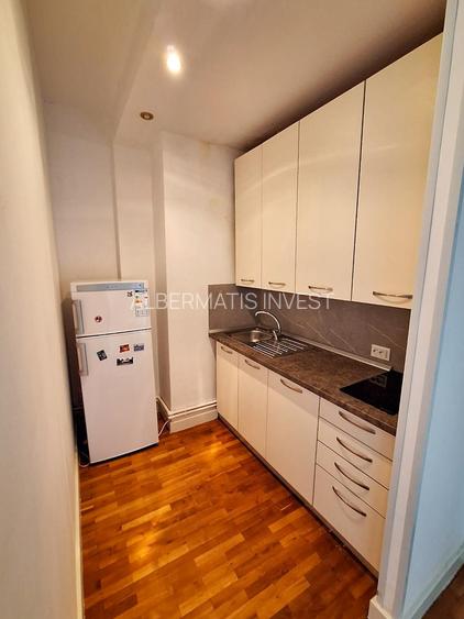 Vinzare apartament renovat cu design italian in  Piata Romana - 16