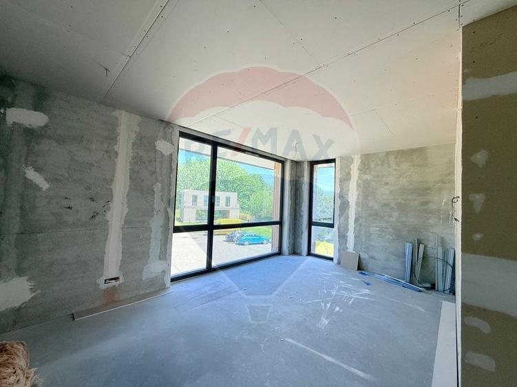 Vilă modernă de vânzare | 5 camere | Dumbrava Vlăsiei | Teren 750 mp