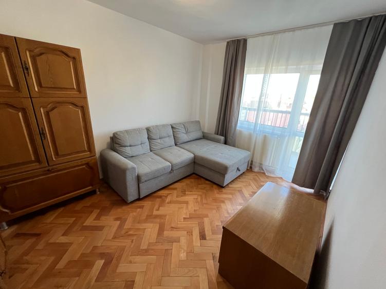 Apartament 3 camere decomandat, zona Parc Sub Arini