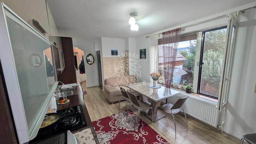Casa 100 mp-teren 500 mp-panouri solare-anexa-foisor-Livezile
