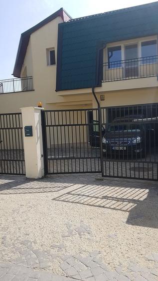 Casa de vanzare in apropierea Scoalii Americane