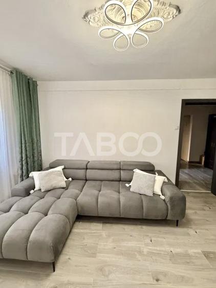 Apartament cu 2 camere si balcon in Grigorescu cu lift zona MOL
