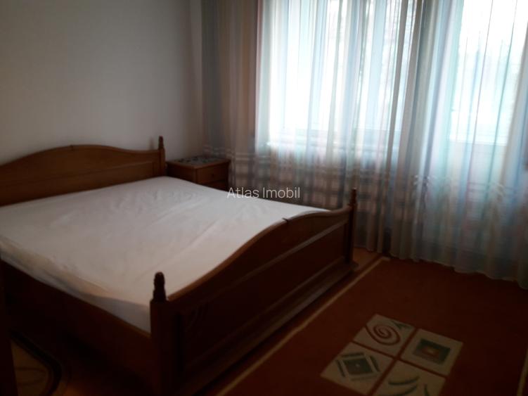 Inchiriez apartament ultrafinisat cu 4 camere mobilat, utilat,zona foarte buna - 5