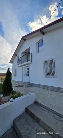Casa noua cu etaj la Cervicesti