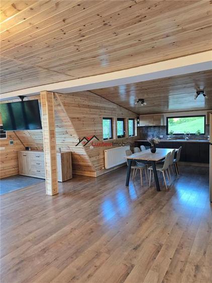 Cabana A-Frame premium – confort, natură și intimitate!