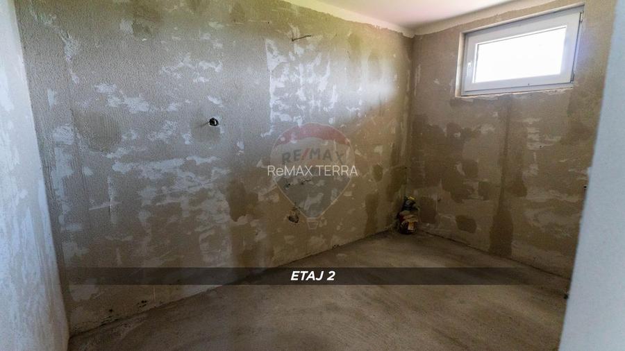 Casă noua de vanzare in Miresu Mare langa centrul de echitatie - 21