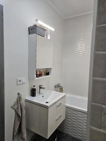 Apartament 3 camere, 53mp , zona Sannicoara