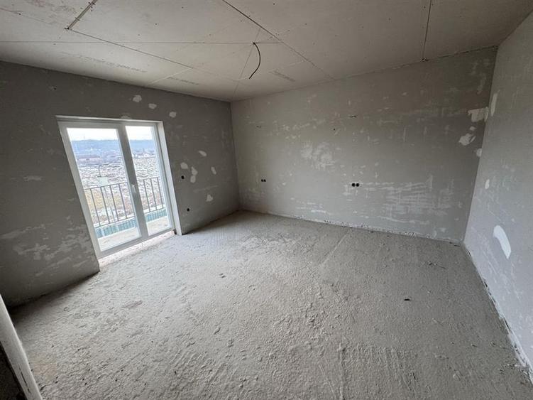 Casa tip duplex 4 camere curte 190 mp zona Mohu Selimbar