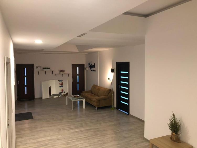 Birou mobilat 57 mp, etajul 4 - clădire de birouri / Voluntari (Pipera 17)