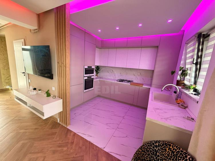 Casa insiruita de vanzare zona Sesul de Sus