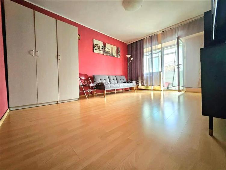Apartament 3 camere, etaj 1,  Pacurari Petru Poni - 3