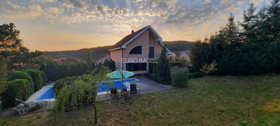 De vanzare casa cu 6 camere, Livezeni, Cartierul Orizontului - 3